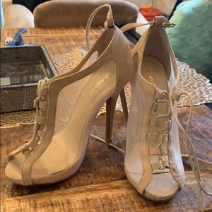 WILD DIVA nude heels